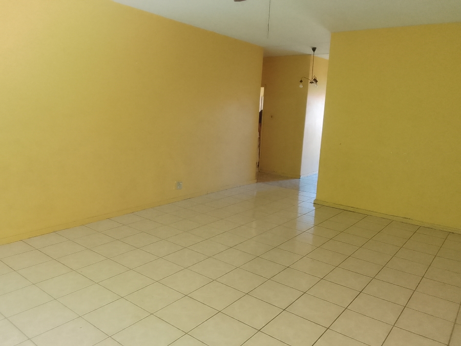 2 Bedroom Property for Sale in Rustenburg Central North West